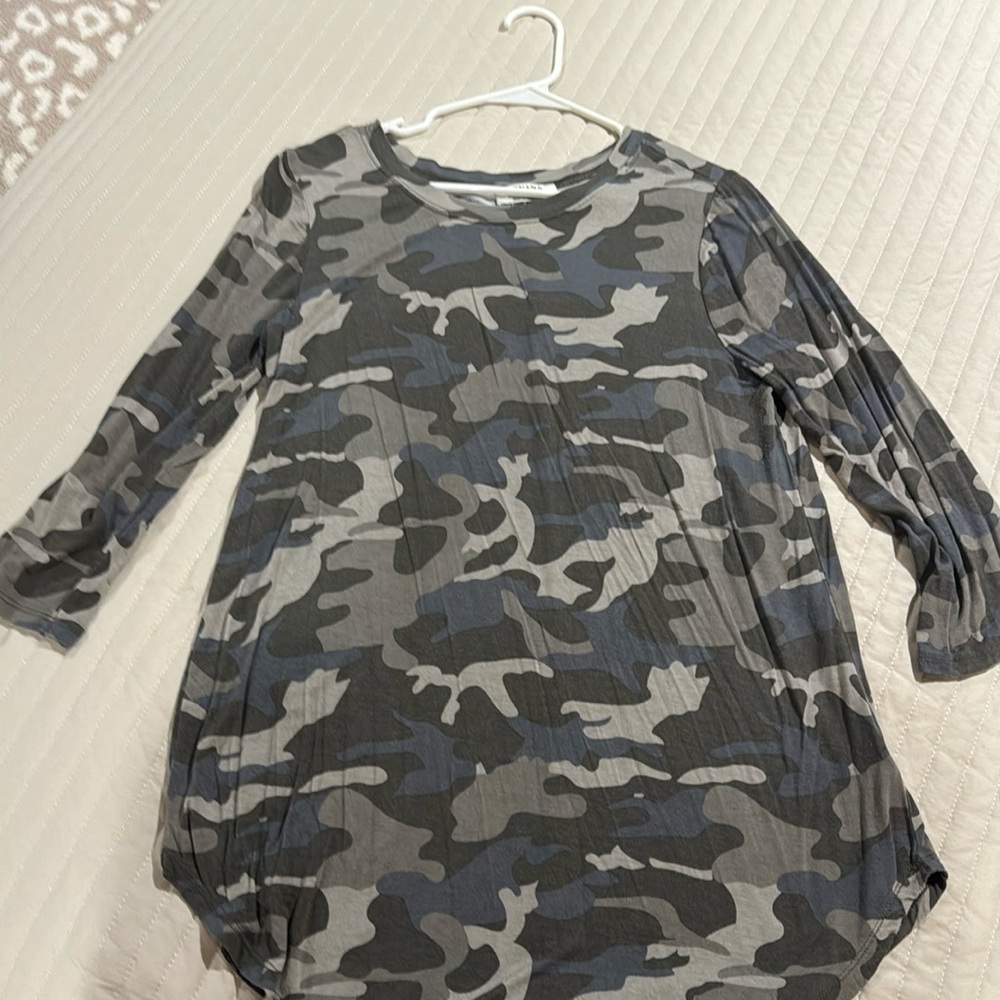 Women’s 3/4 top